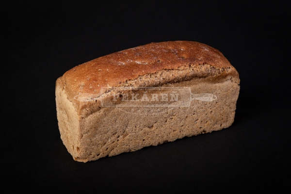 Kváskový ražný chlieb